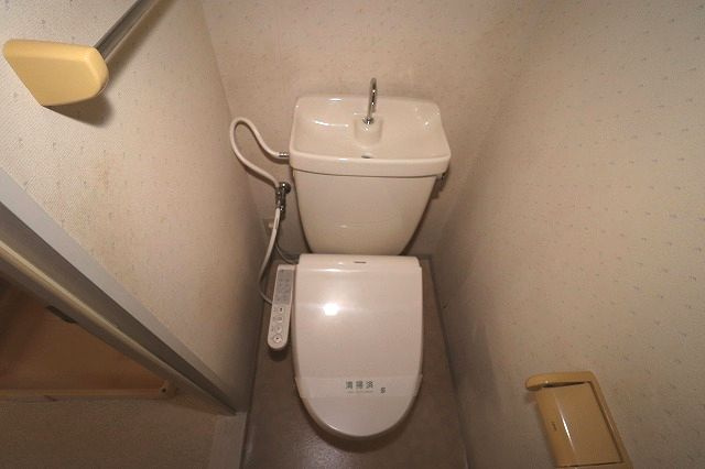 パークサイドアサヒB棟のトイレ|ゆったりとした空間のトイレです