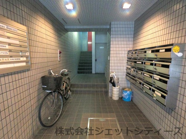 【ロビー】 | グラン・ビルド渡辺Ⅰ