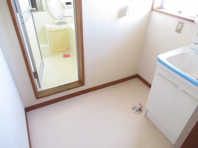 メゾンクロダの洗面所