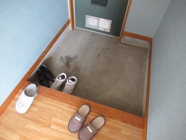 メゾンクロダの玄関