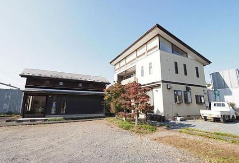 【中古】日高市下鹿山事務所付き中古住宅の外観|居宅と事務所