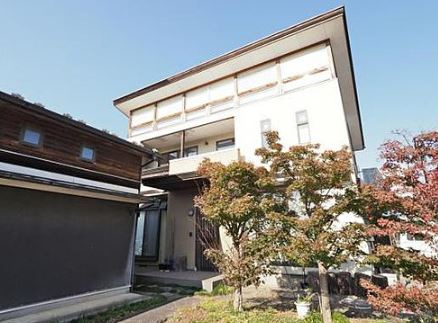 【中古】日高市下鹿山事務所付き中古住宅の外観|居宅の外観