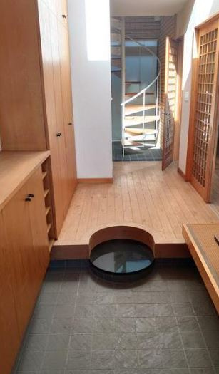 【中古】日高市下鹿山事務所付き中古住宅の玄関|居宅の玄関です