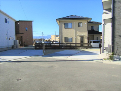 【前面道路含む現地写真】 | エンゼルハウス甲府市上石田1丁目④ | 前面道路含む現地写真です