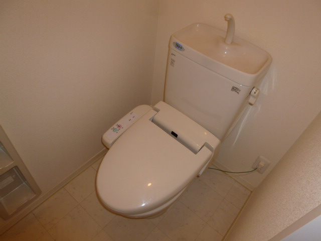 グランマスト平田Ａのトイレ|シャワー付きトイレ