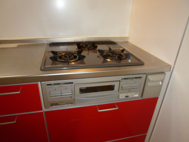 グランマスト平田Ａのキッチン|3口ガスコンロ