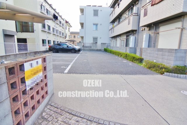 アン　ソレイユの駐車場