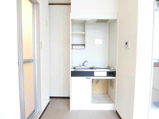 エステート松葉喜志ビルのキッチン|別部屋の参考写真