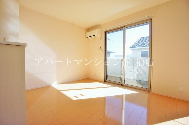 グラシューズⅠの居間・リビング