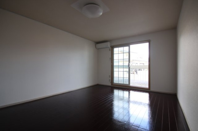 【居間・リビング】 | ソレイユ・ヴィラ富士根