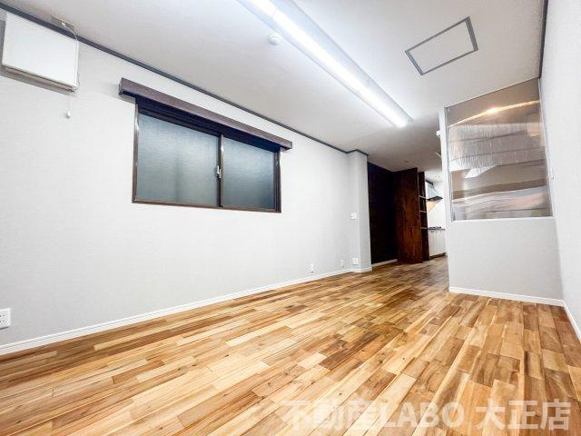 昭和ビルの洋室