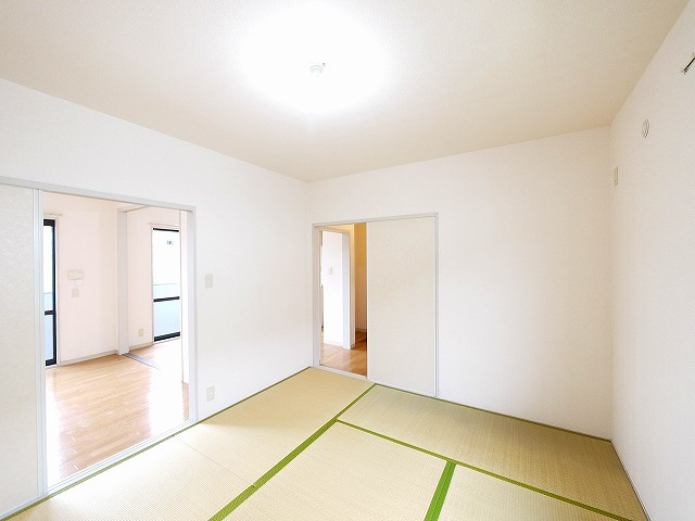 プレミール深田の和室|フローリングだけでなく、和室もあります