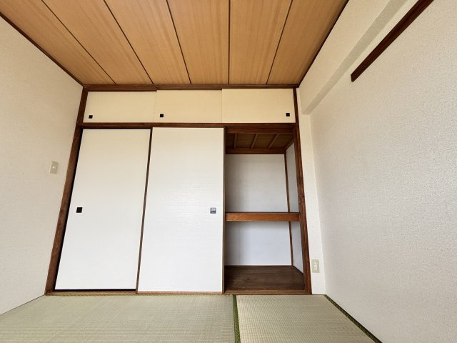 奥行ある押入収納★