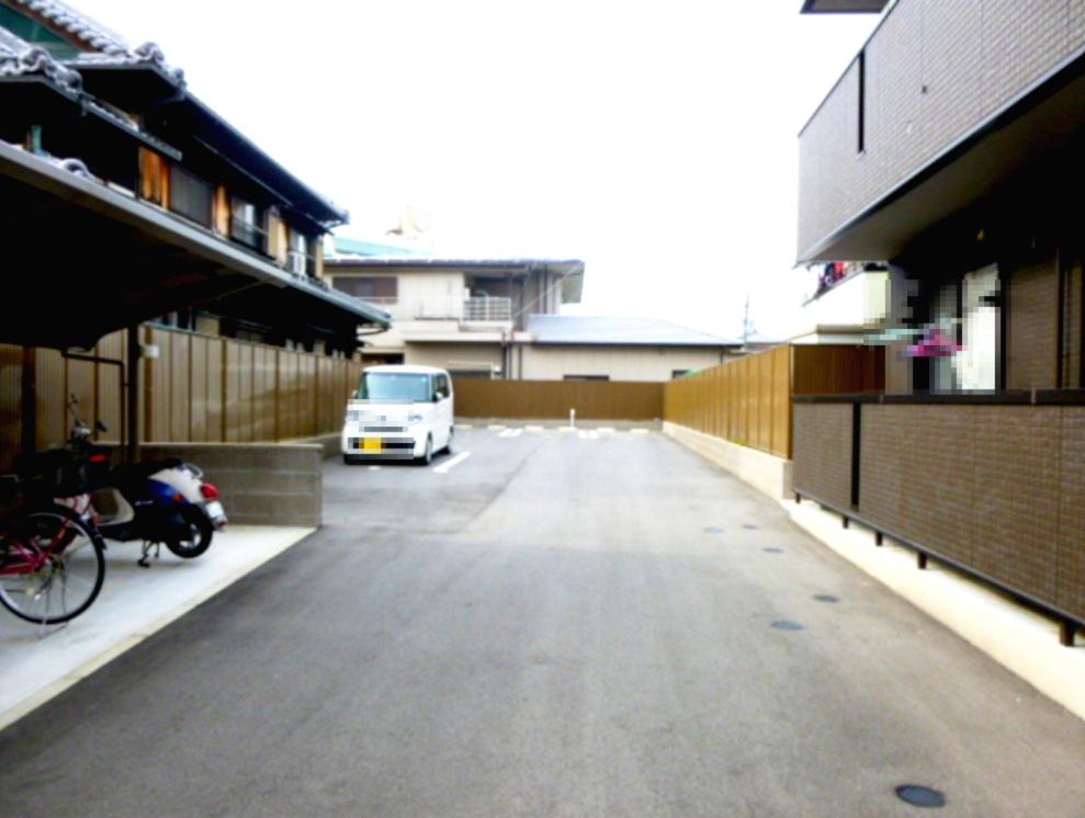 ミルキーコート水池の駐車場