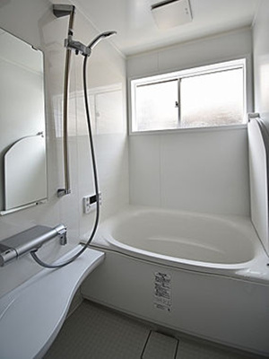 【浴室】 | 山科区椥辻番所ケ口町　中古テラスハウス（賃貸オーナーチェンジ）