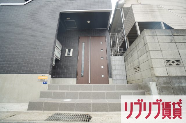 CONNECT PARK HILLS 鶴沢のエントランス