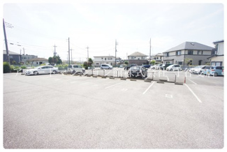 【駐車場】