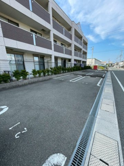 【駐車場】 | パークサイドシャトー：エイト