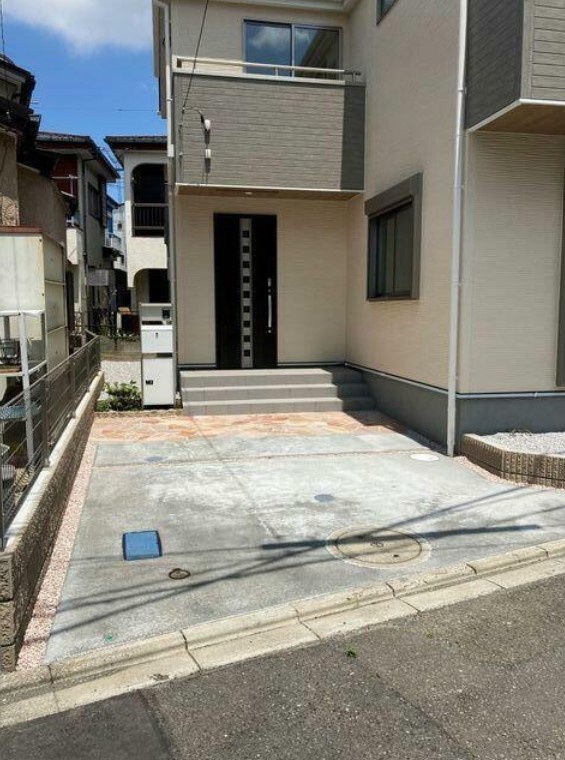 Kolet中河原の駐車場