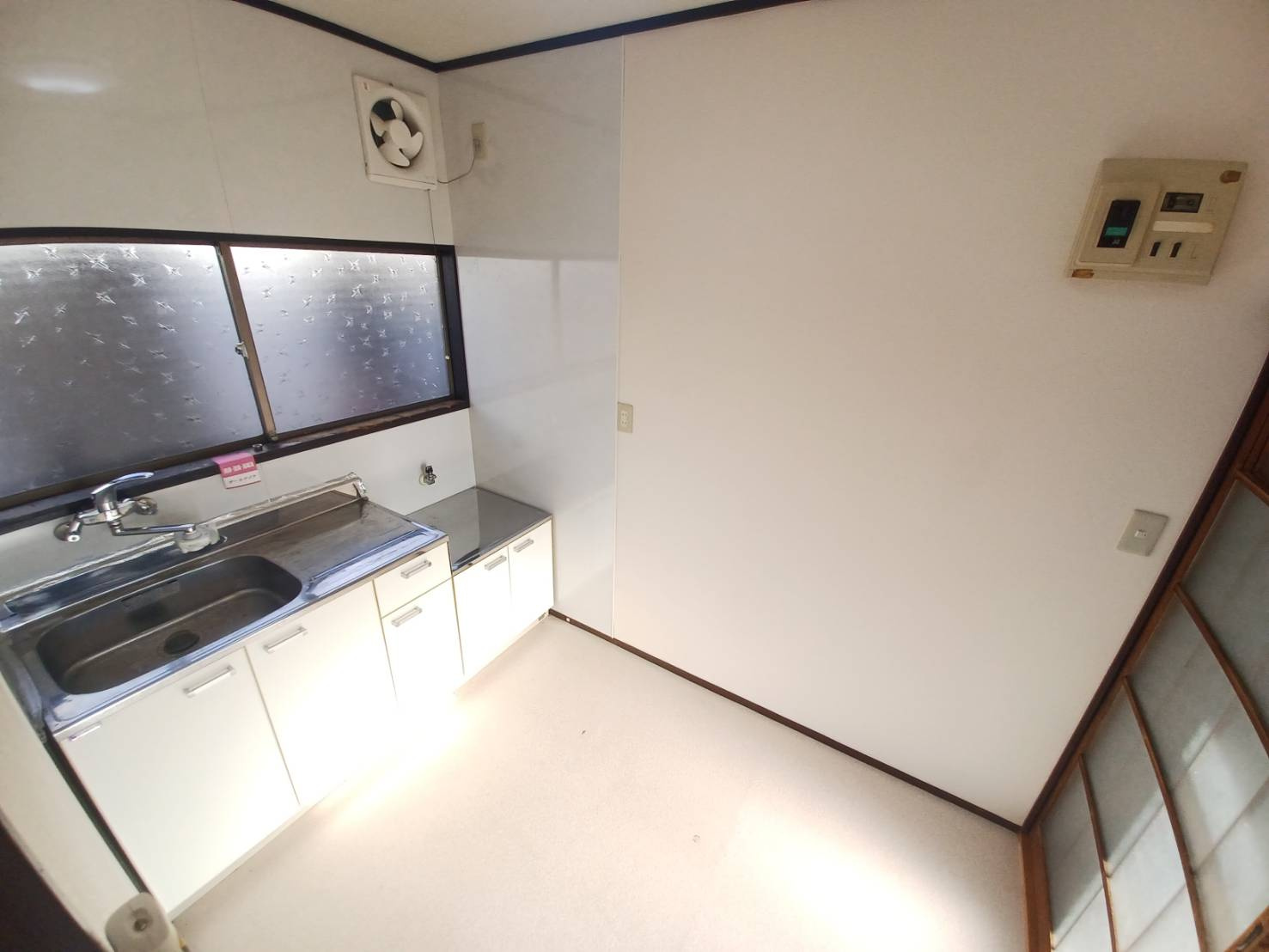 下山田ツヤ子戸建のキッチン
