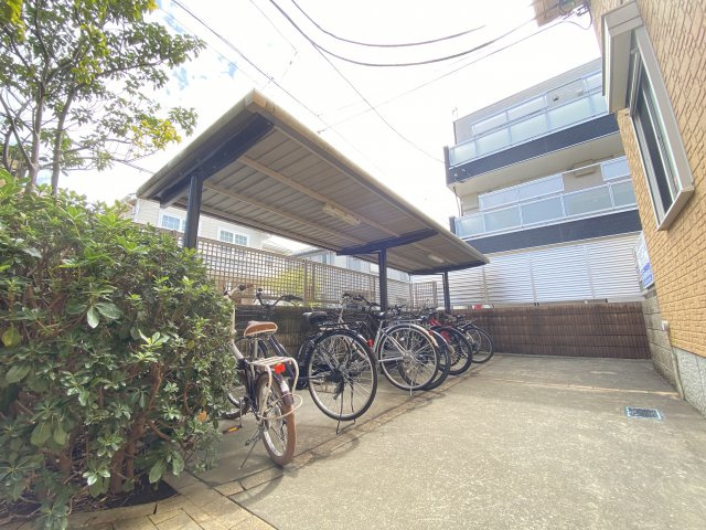 屋根付き駐輪場★