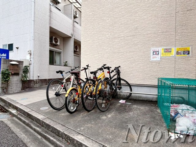 【その他共用部分】 | リヴェール | 駐輪場です