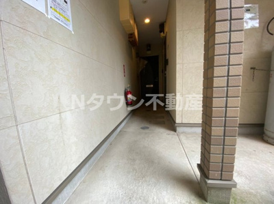 【ロビー】 | ネスト栄生 | ロビーです。