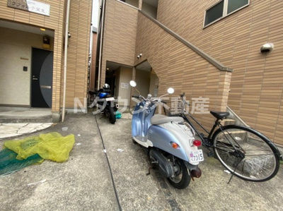 【その他共用部分】 | ネスト栄生 | 駐輪スペースです。