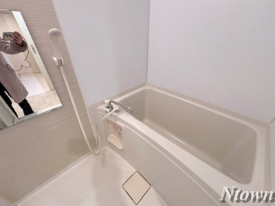 【浴室】 | パウコーポ栄生 | 落ち着いた空間のお風呂です