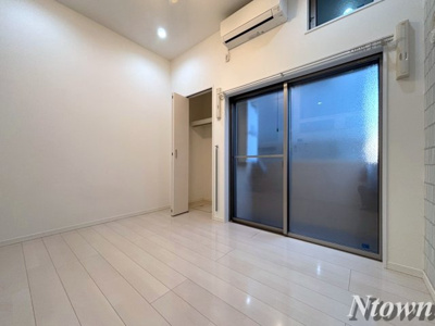 【居間・リビング】 | フォルトゥーナ中村 | こちらのリビングで趣味の時間をお楽しみください