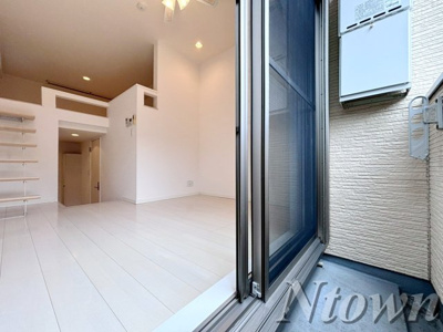 【バルコニー】 | ウエストゼロ | 外からの目が気にならないバルコニーで洗濯物が干せます