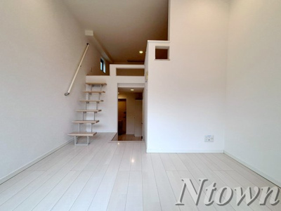 【その他】 | ウエストゼロ | こちらのリビングで趣味の時間をお楽しみください