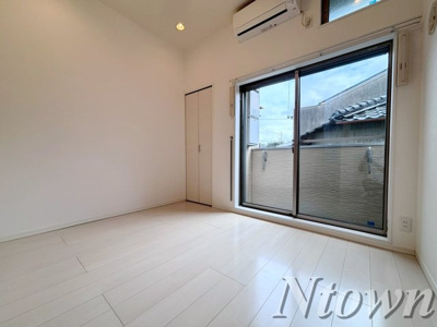 【居間・リビング】 | ウエストゼロ | こちらのリビングで趣味の時間をお楽しみください