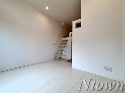 【居間・リビング】 | ウエストゼロ | ゆったりとした居間です