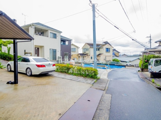 【前面道路含む現地写真】
