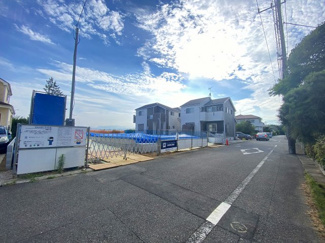 【前面道路含む現地写真】