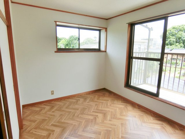 山武市松尾町八田貸家の洋室