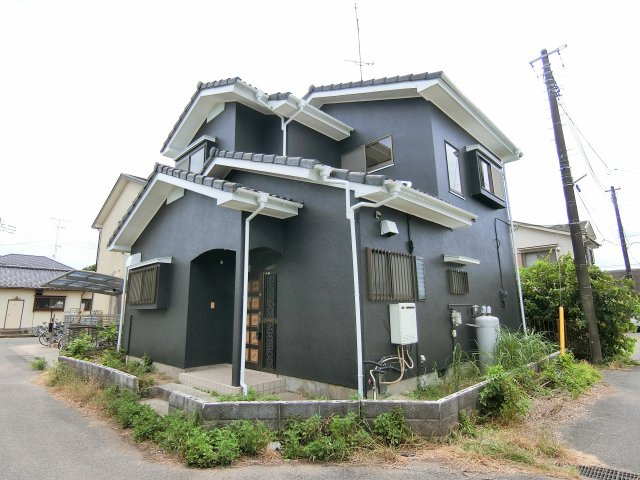 山武市松尾町八田貸家の外観