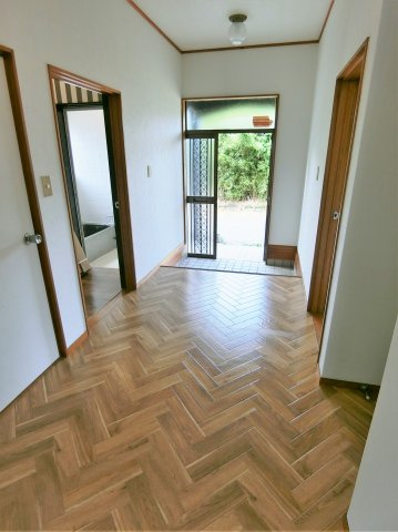 山武市松尾町八田貸家の玄関