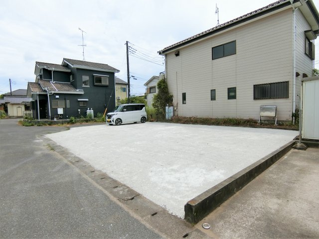 山武市松尾町八田貸家の駐車場