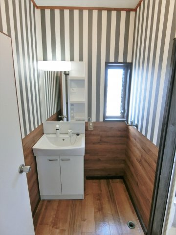 山武市松尾町八田貸家の洗面所