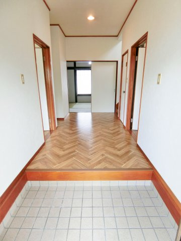 山武市松尾町八田貸家の玄関