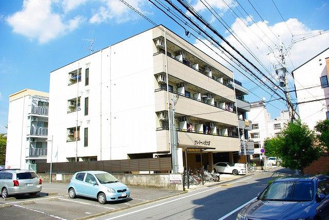 プレミール新大宮の外観