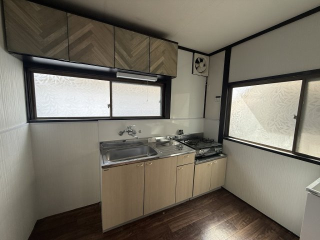 下谷上猪ころび戸建のキッチン