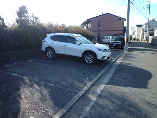 アムールTOYODAの駐車場