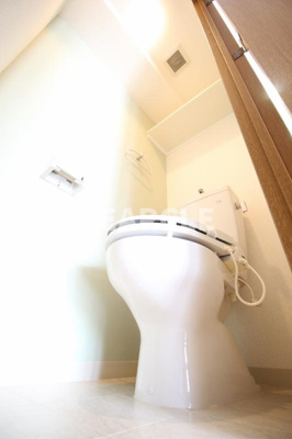 【トイレ】 | グランフォート伏見 | 落ち着いた色調のトイレです