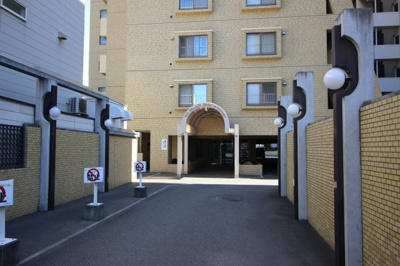 【エントランス】 | ダイアパレス植物園 | 毎日通るエントランスはこのようになっています