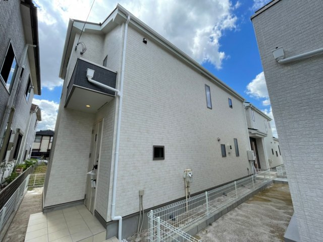 松戸市新松戸６丁目新築戸建4号棟 対面式キッチン 浴室乾燥機 バルコニー １種低層 新婚さん向け 松戸市の新築戸建て 株式会社アザレアハウジング