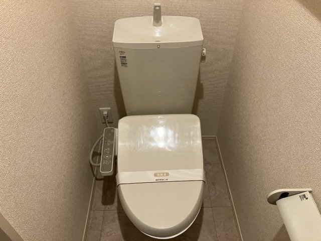 アモーレ西尾　　 刈谷市近郊の賃貸はクラスホーム刈谷店のトイレ