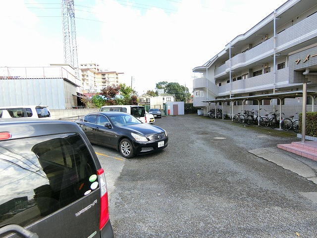 ラメール武蔵野の駐車場
